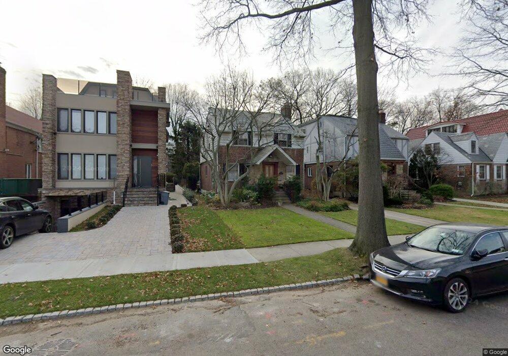 18424 Tudor Rd, Jamaica, NY 11432 - photo 1