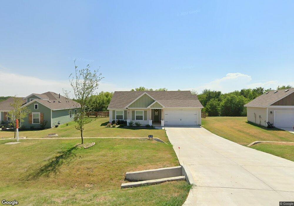 1362 Greenfield St, Gainesville, TX 76240 - photo 1