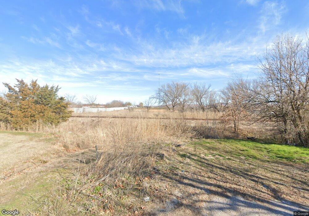 101 S 3rd St, Cache, OK 73527 - photo 1