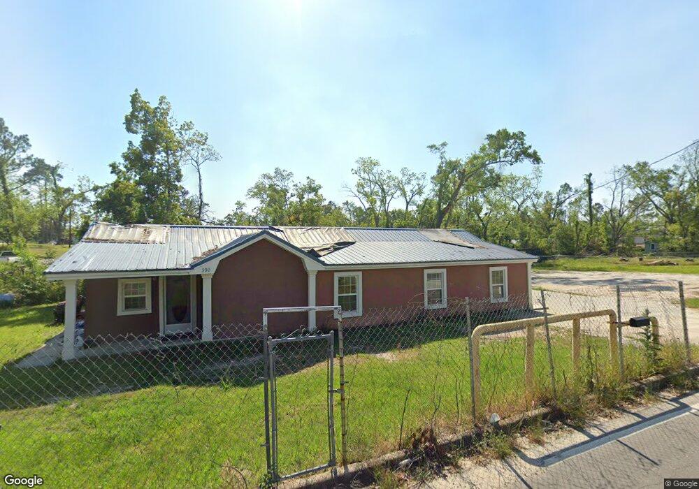 302 Sibett Ave, Douglas, GA 31533 - photo 1