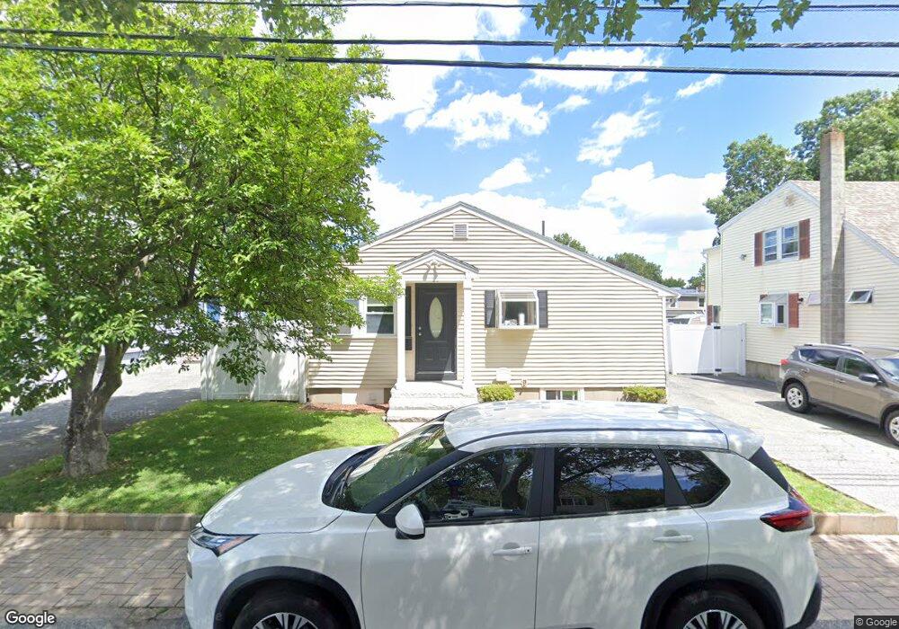 29 Lillian St, Woburn, MA 01801 - photo 1