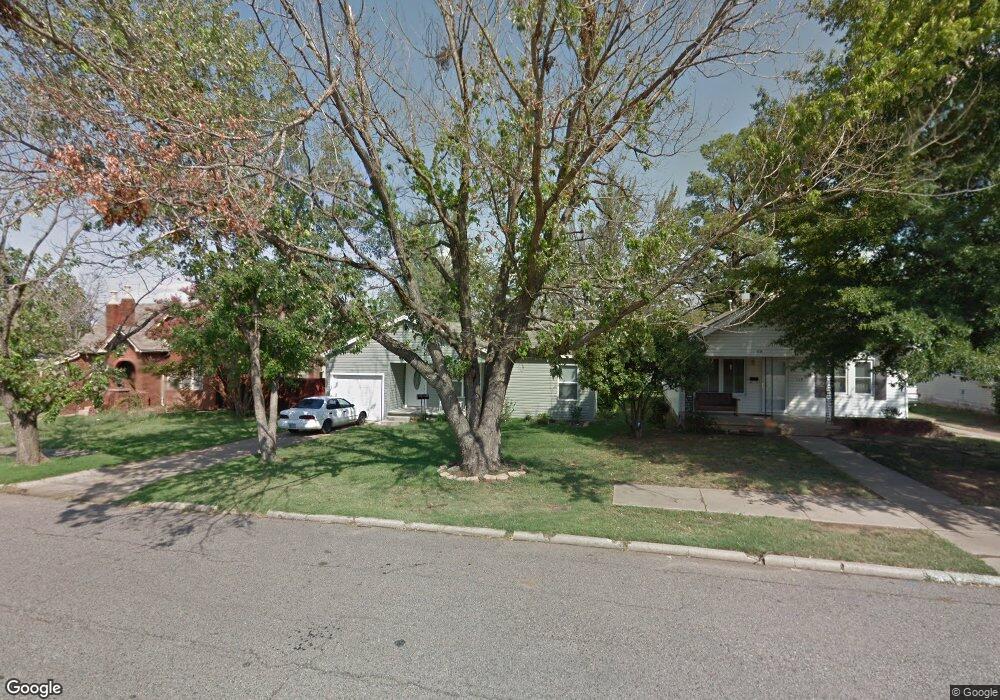 118 W Midland St, Shawnee, OK 74804 - photo 1