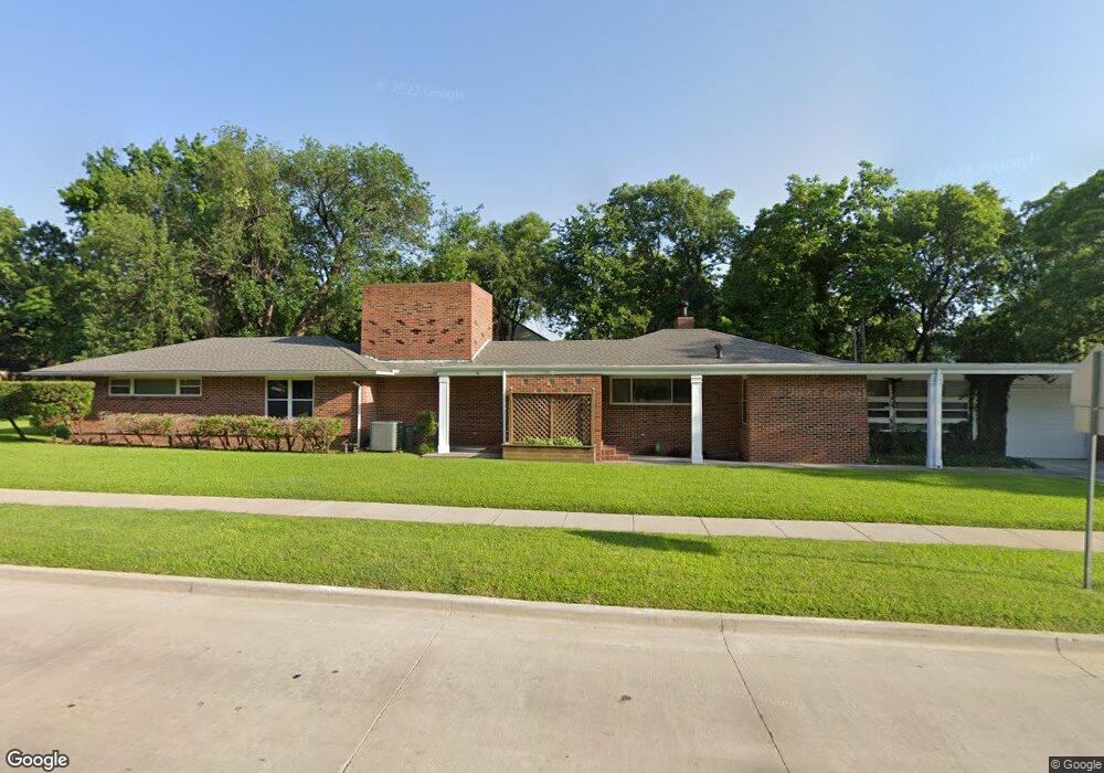 710 Stanley St SW, Ardmore, OK 73401 - photo 1