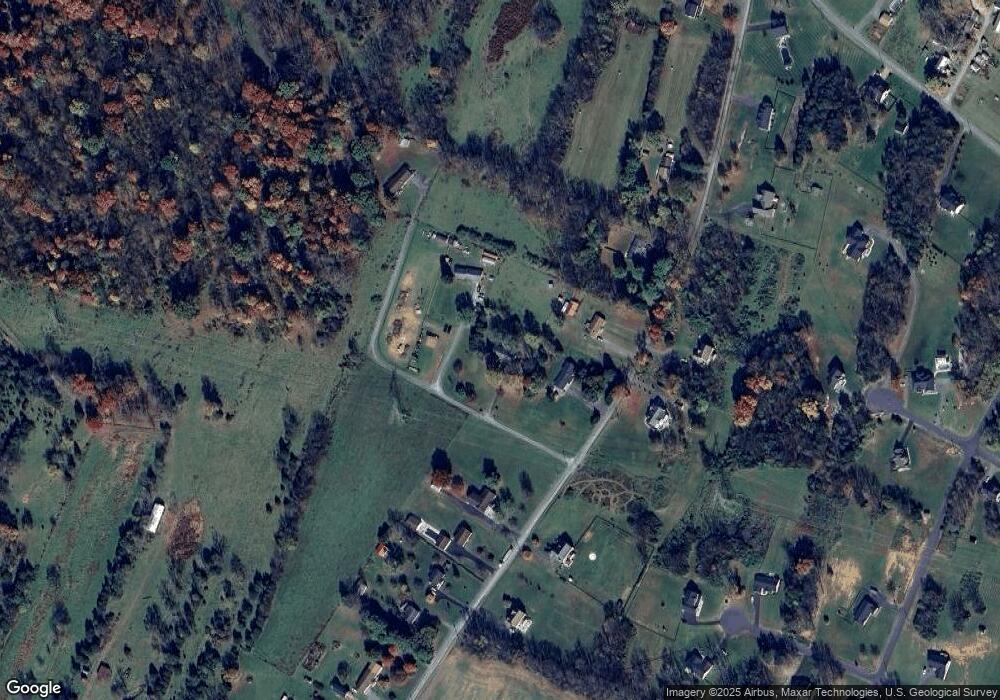 56 Lineweaver Ln, Martinsburg, WV 25404 - photo 1