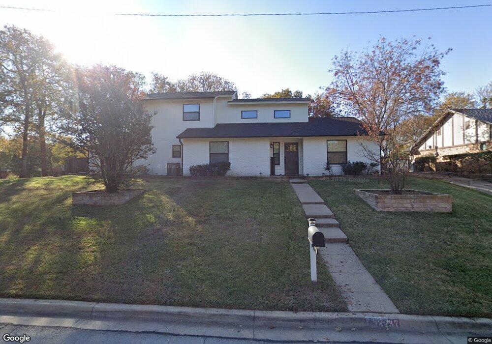2237 Mountainview Dr, Hurst, TX 76054 - photo 1
