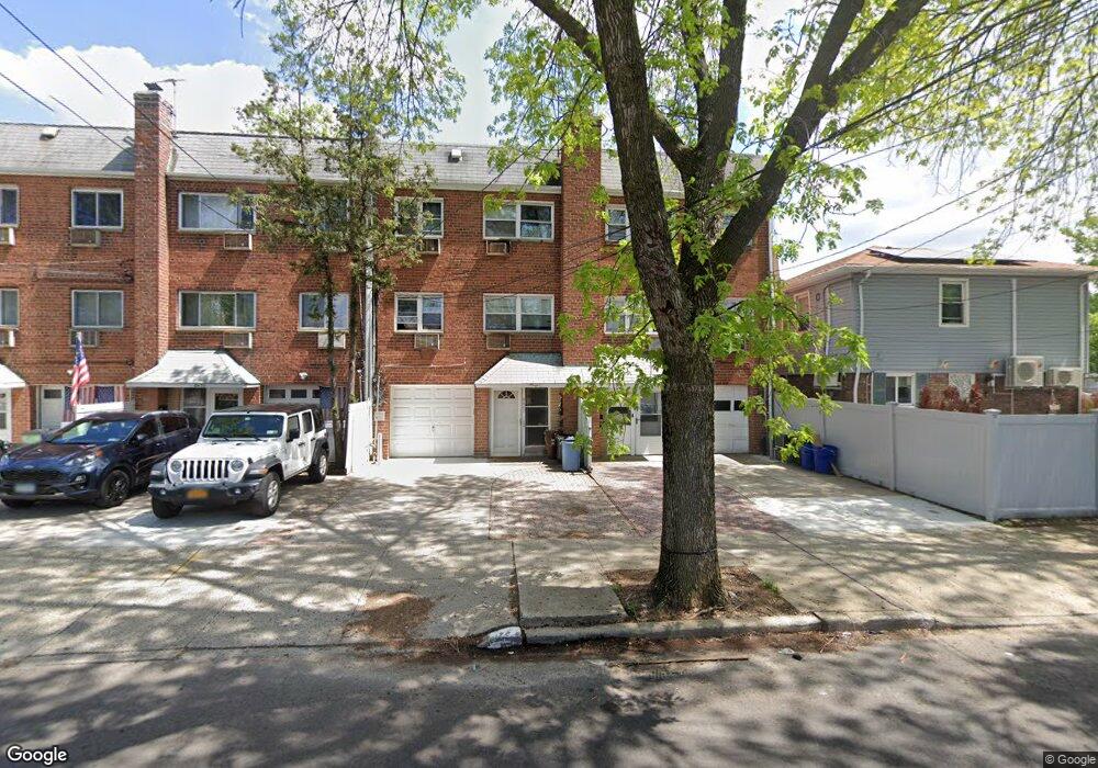 8407 266th St, Floral Park, NY 11001 - photo 1