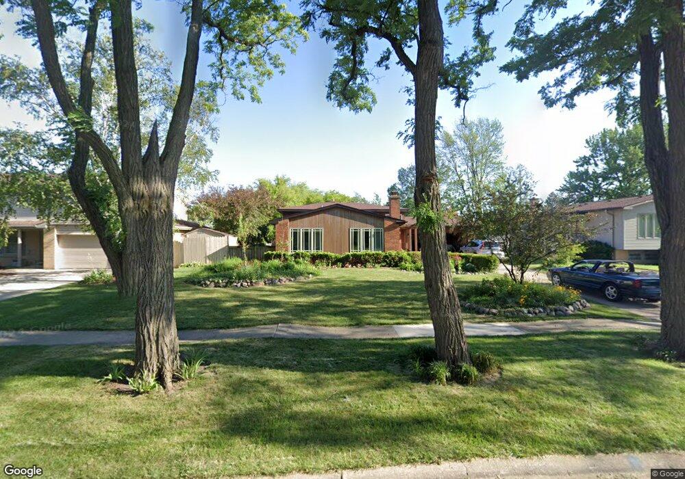 15W665 Diversey Ave, Elmhurst, IL 60126 - photo 1