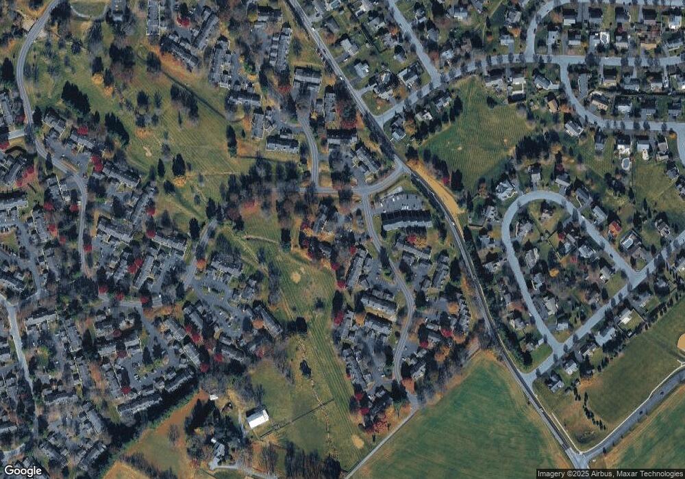 112 Barrington Ct, Palmyra, PA 17078 - photo 1