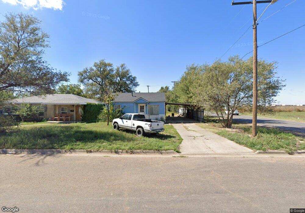725 Spruce Ave, Dumas, TX 79029 - photo 1
