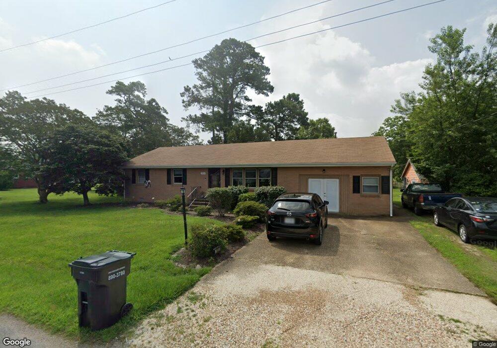 1515 Dandy Loop Rd, Yorktown, VA 23692 - photo 1