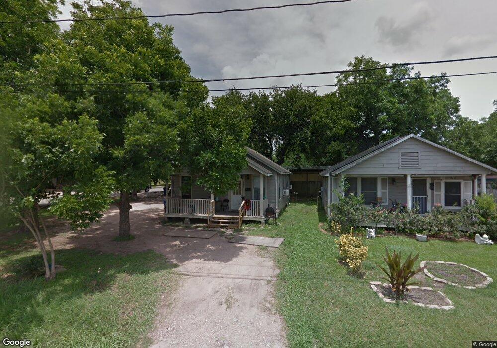 1603 Walnut Ave unit 2, Rosenberg, TX 77471 - photo 1