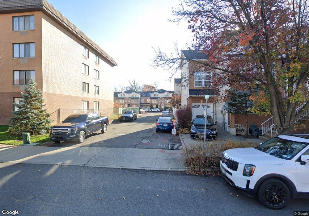 17 Daniella Ct, Staten Island, NY 10314 - photo 1