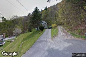 55 Cain St, Proctor, VT 05765