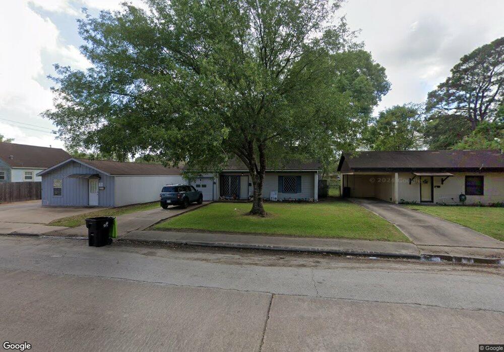 3018 4th St, Bay City, TX 77414 - photo 1
