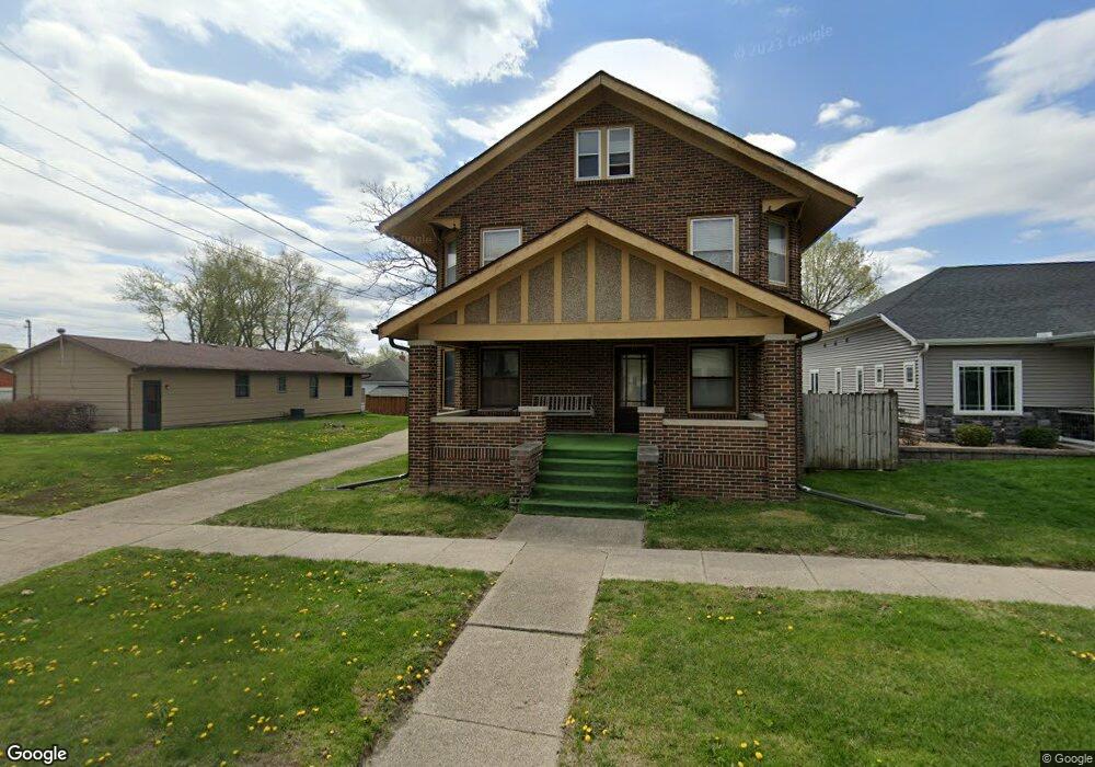 417 N 4th Ave E, Newton, IA 50208 - photo 1