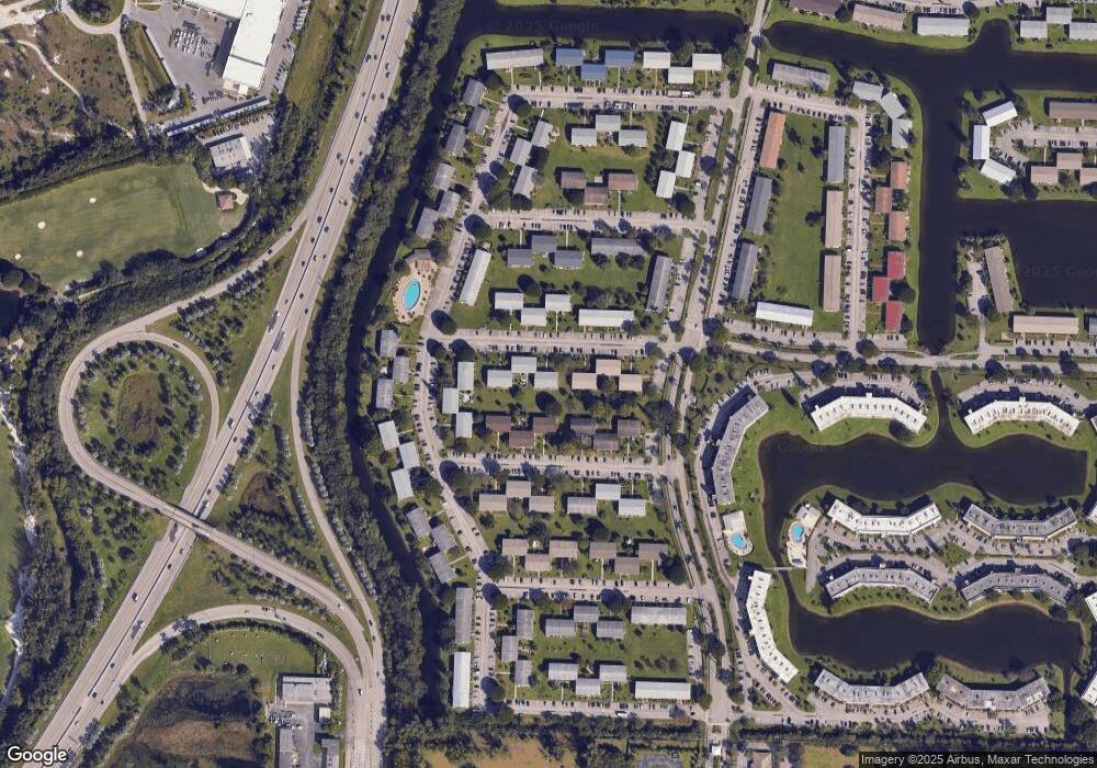 422 Windsor R unit 422, West Palm Beach, FL 33417 - photo 1