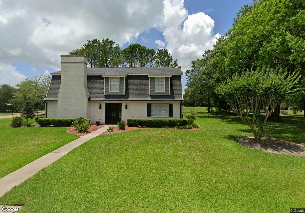 210 W Castle Harbour Dr, Friendswood, TX 77546 - photo 1