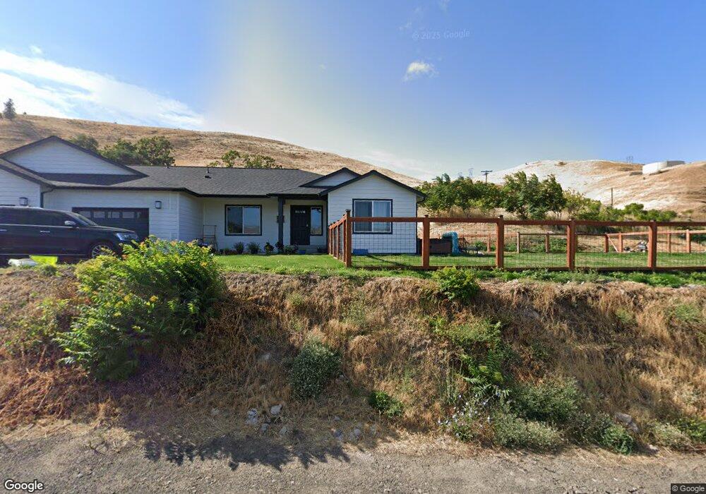 2506 E 18th St, the Dalles, OR 97058 - photo 1