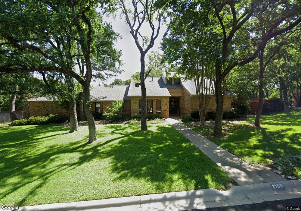 2109 Hollyhill Ln, Denton, TX 76205 - photo 1