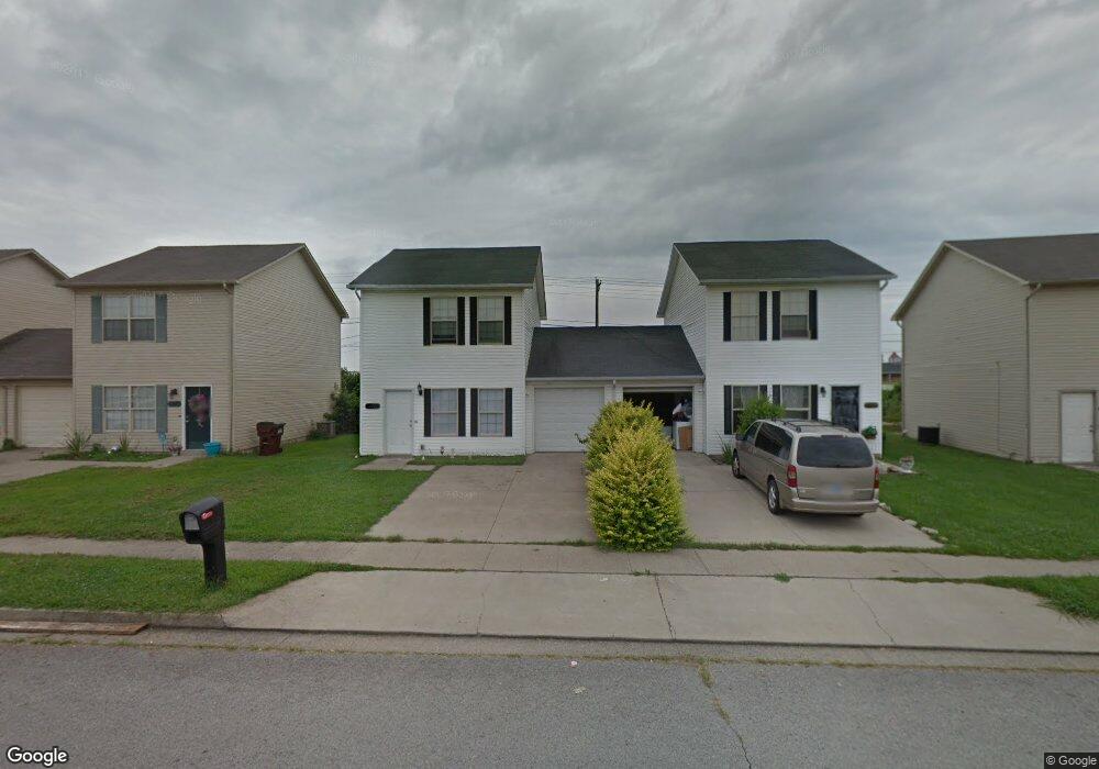 1052 Pinoak Dr unit 1054, Nicholasville, KY 40356 - photo 1