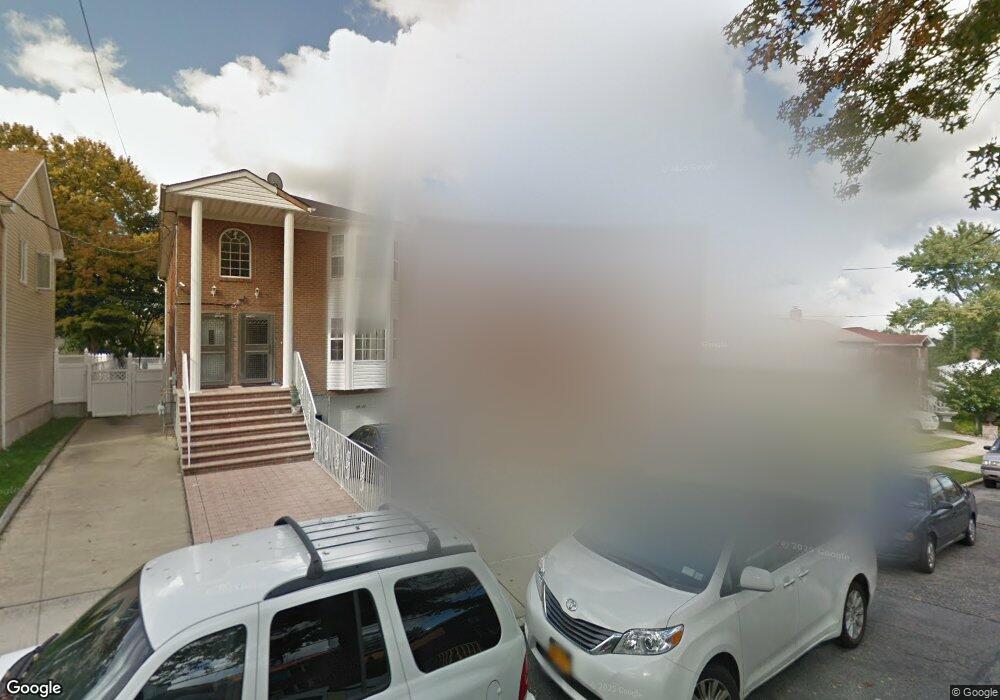 5826 256th St, Little Neck, NY 11362 - photo 1