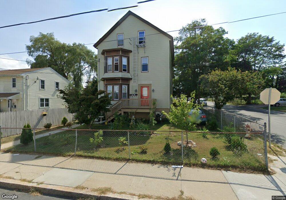 549 Buffinton St unit A, Fall River, MA 02721 - photo 1