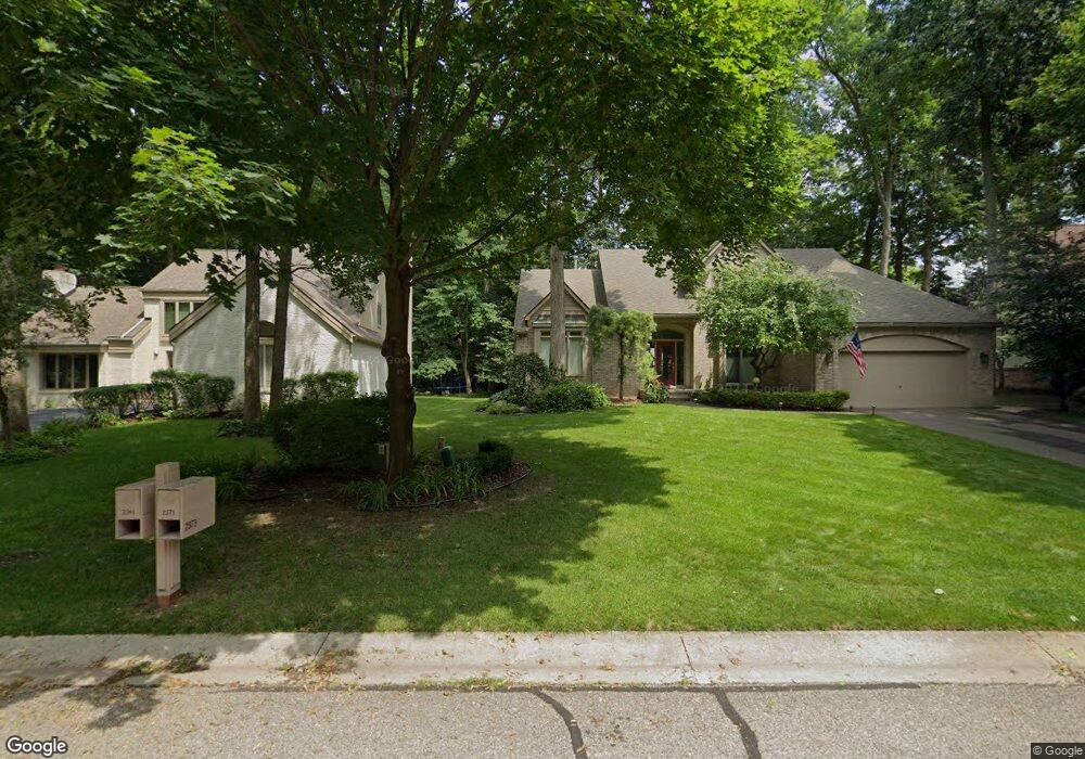 2352 Camron Ct, West Bloomfield, MI 48324 - photo 1