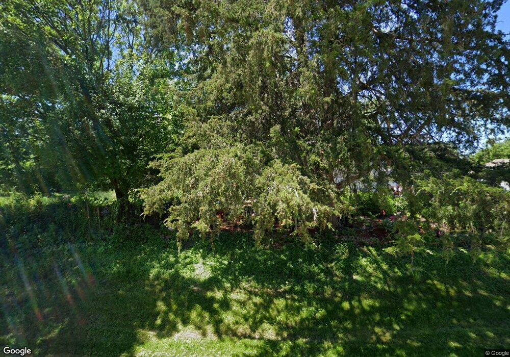 601 Wilder Dr, Cedar Rapids, IA 52403 - photo 1