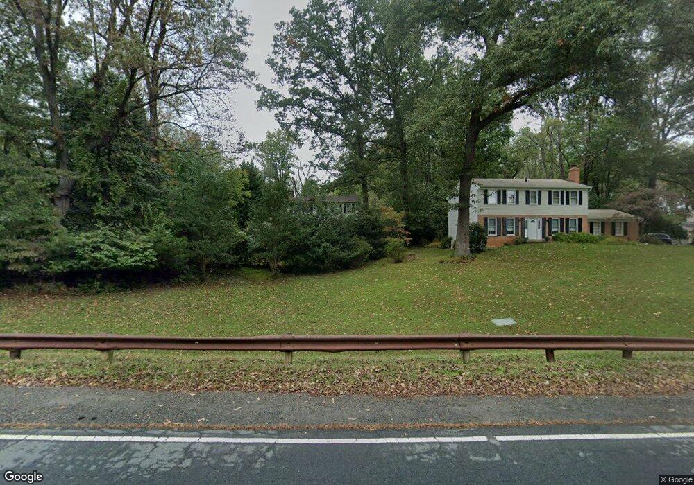 12210 Folkstone Dr, Herndon, VA 20171 - photo 1