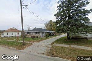 304 NW 7th St, Leon, IA 50144