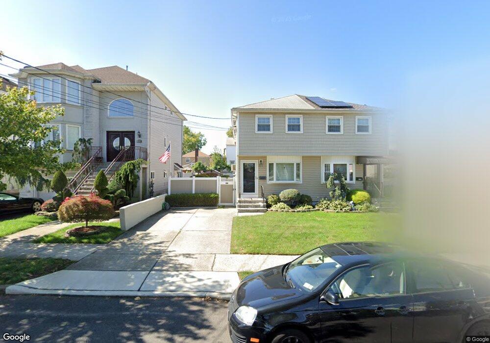 268 Lamport Blvd, Staten Island, NY 10305 - photo 1