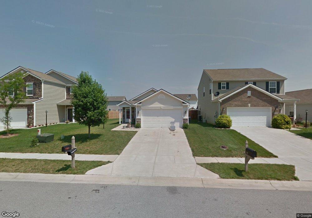 2362 Middle View Dr, Columbus, IN 47201 - photo 1