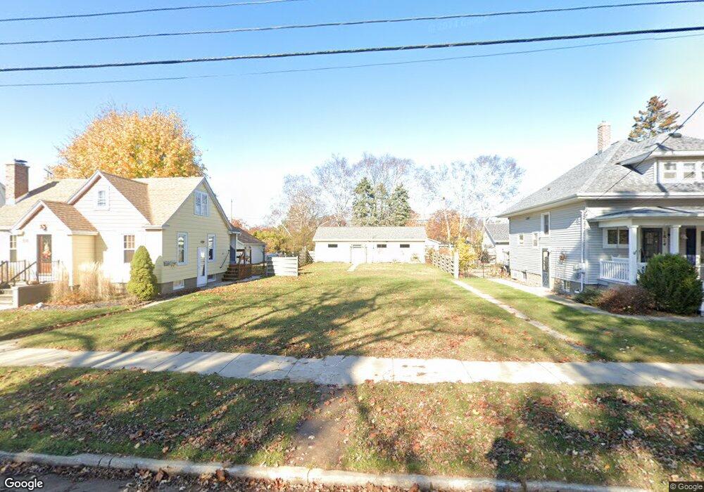 1816 29th St, Two Rivers, WI 54241 - photo 1