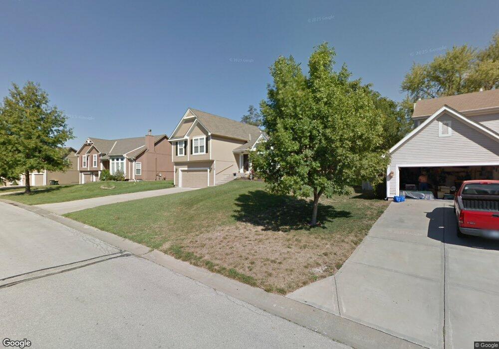 21708 W 50th St, Shawnee, KS 66226 - photo 1