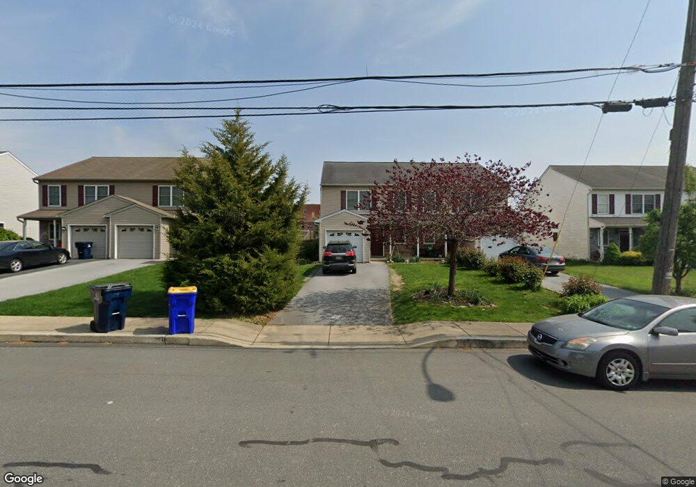 130 E Broad St, New Holland, PA 17557 - photo 1