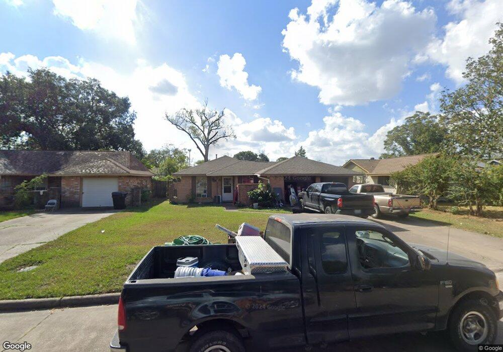 7211 Yellow Pine Dr, Houston, TX 77040 - photo 1