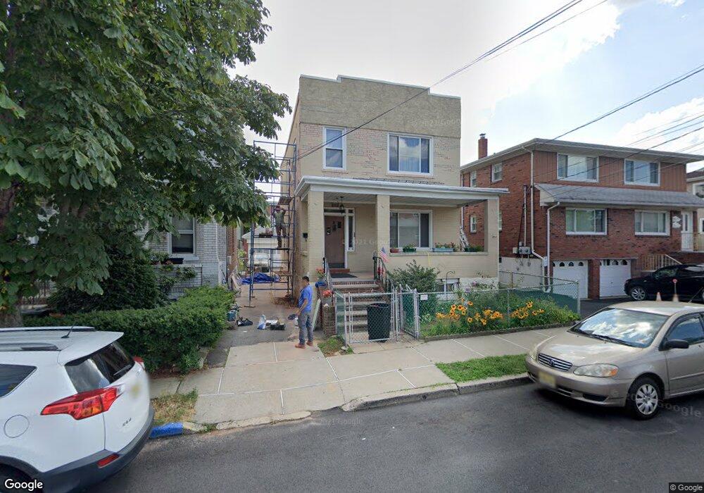 242 Washington Place unit 2, Cliffside Park, NJ 07010 - photo 1