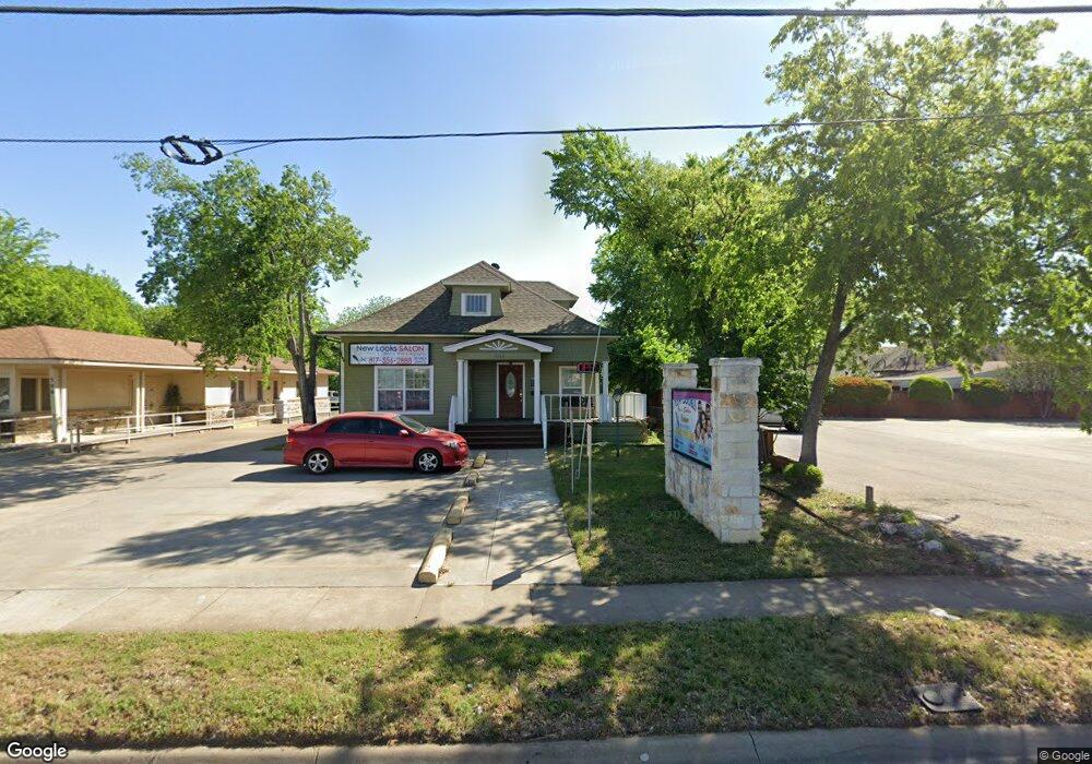 304 Granbury St, Cleburne, TX 76033 - photo 1