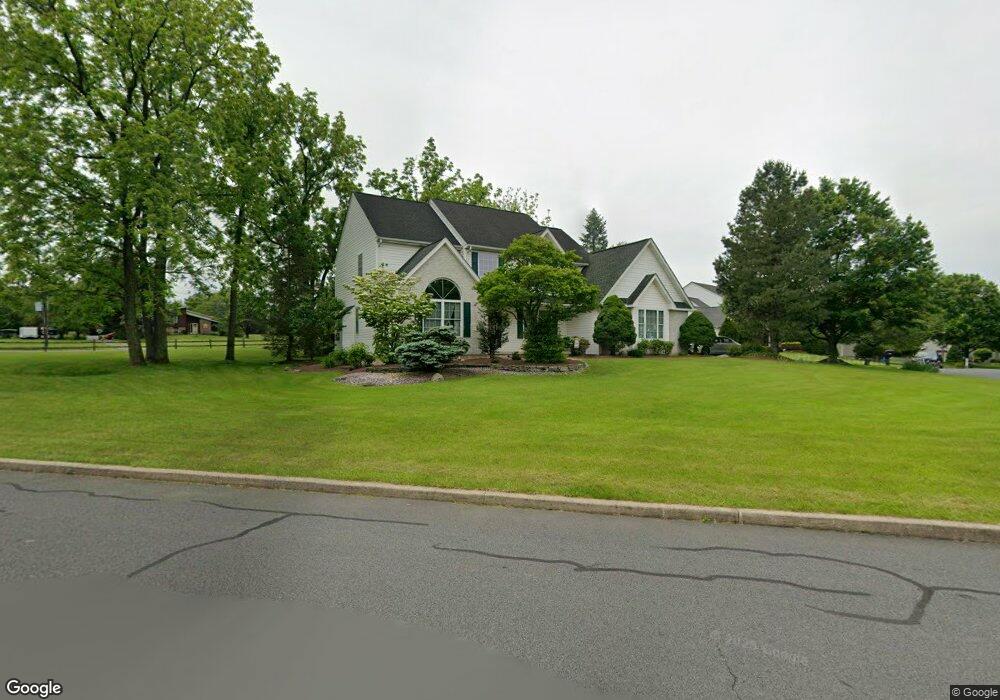 5204 Surrey Ct, Allentown, PA 18104 - photo 1