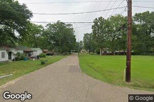 705 E 2nd St, Hooks, TX 75561