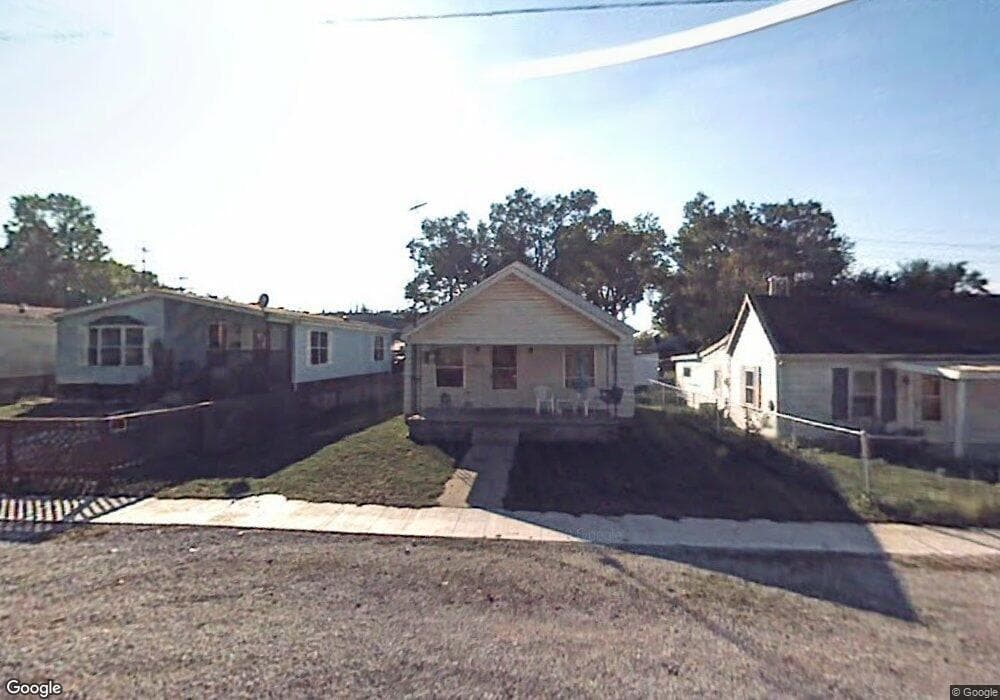 372 N Mapleton St, Columbus, IN 47201 - photo 1