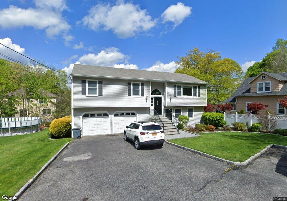 409 Linda Ave, Hawthorne, NY 10532 - photo 1