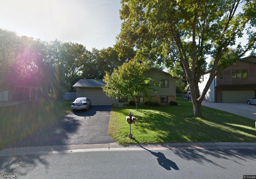 9975 Yorktown Ln N, Maple Grove, MN 55369 - photo 1