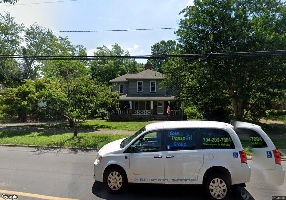 706 Davie Ave, Statesville, NC 28677 - photo 1