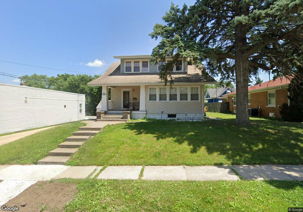 2111 Belle Ave, Davenport, IA 52803 - photo 1