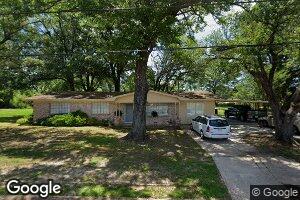 105 Sunset Dr, Hooks, TX 75561