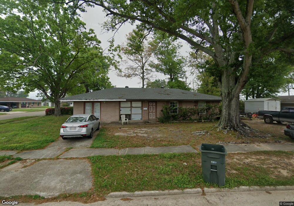 3901 Hoover Cir, Lake Charles, LA 70607 - photo 1