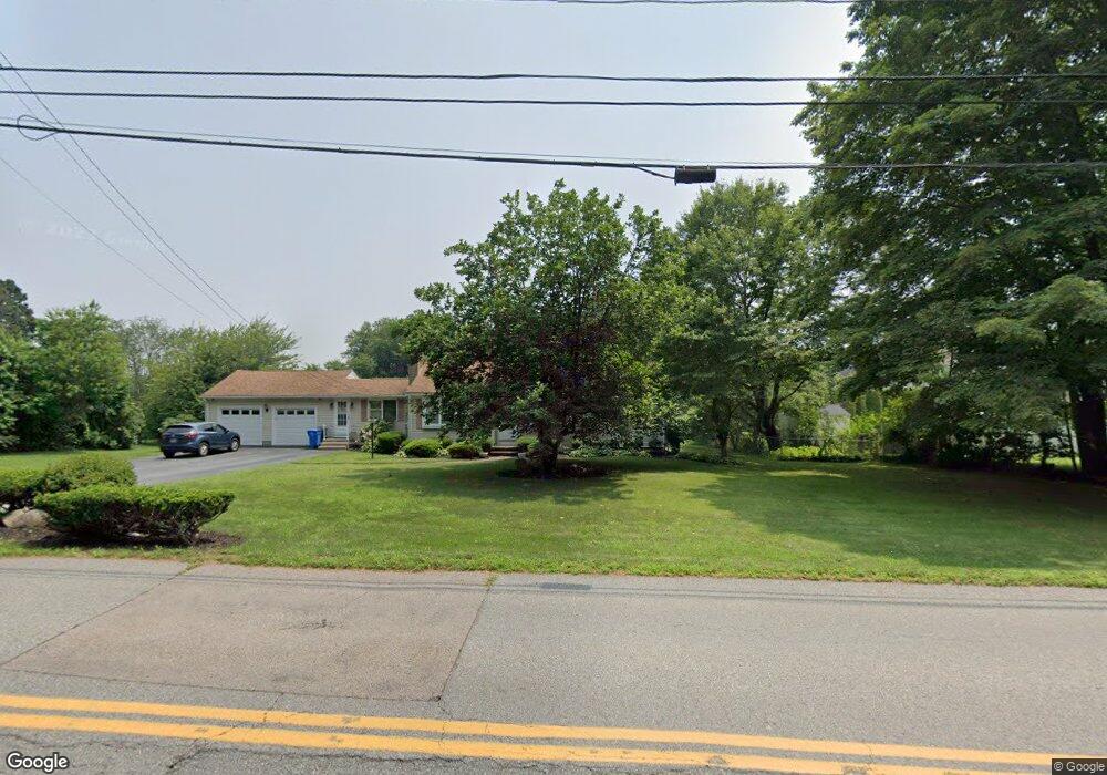 572 Natick Ave, Cranston, RI 02921 - photo 1