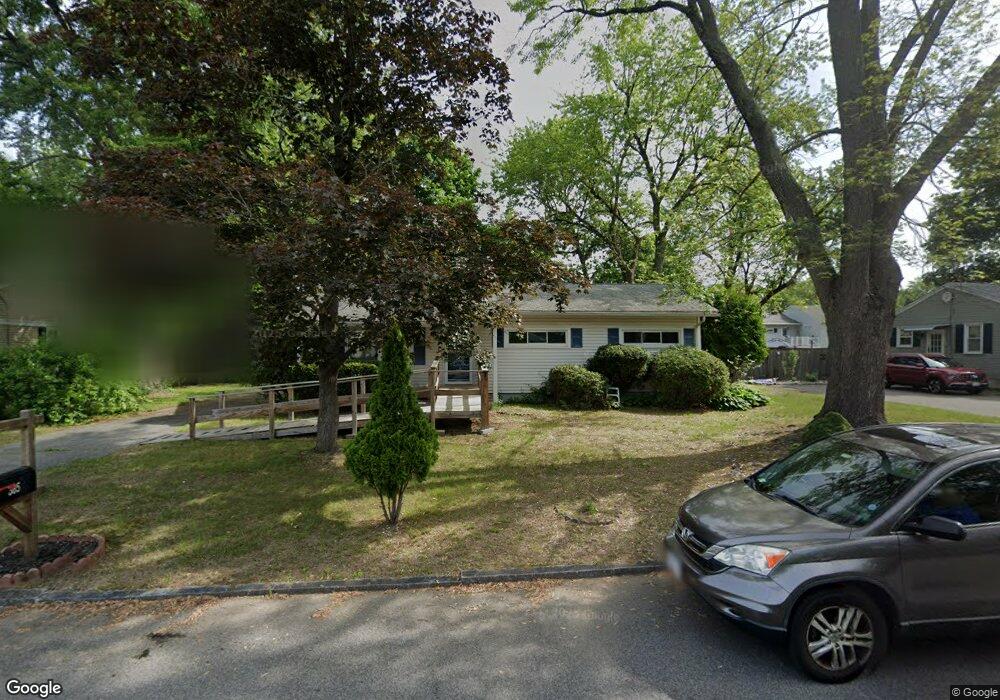 385 Stapleton Rd, Springfield, MA 01109 - photo 1