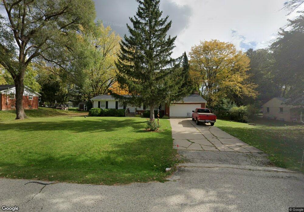 W151N7070 Plainview Dr, Menomonee Falls, WI 53051 - photo 1